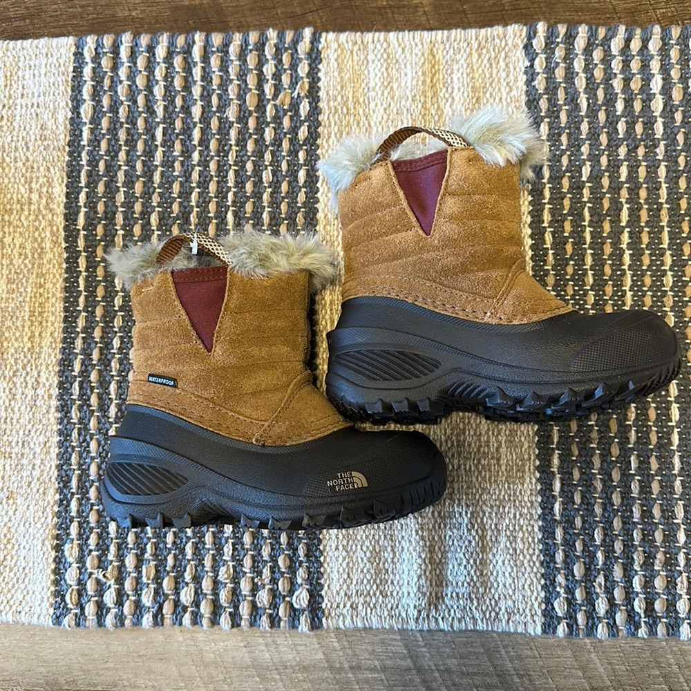 Brown north face boots